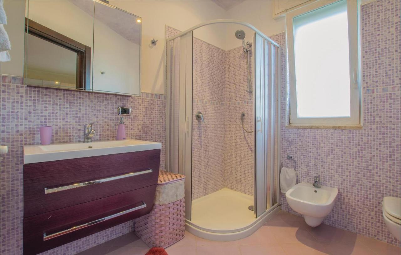 Awesome Apartment In Bari With Wifi Eksteriør billede
