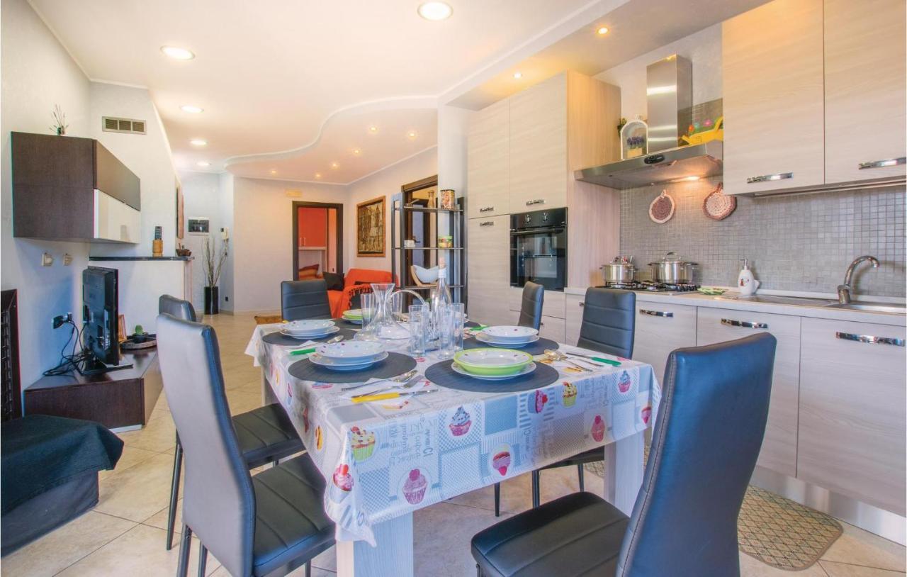 Awesome Apartment In Bari With Wifi Eksteriør billede