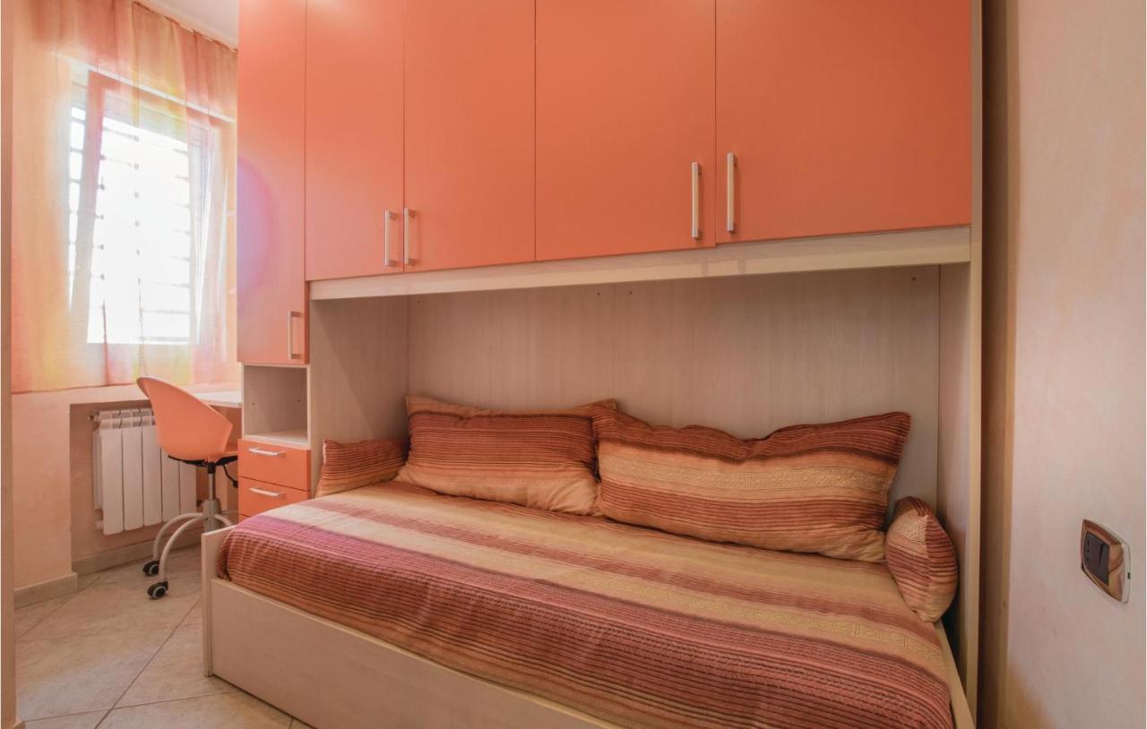Awesome Apartment In Bari With Wifi Eksteriør billede