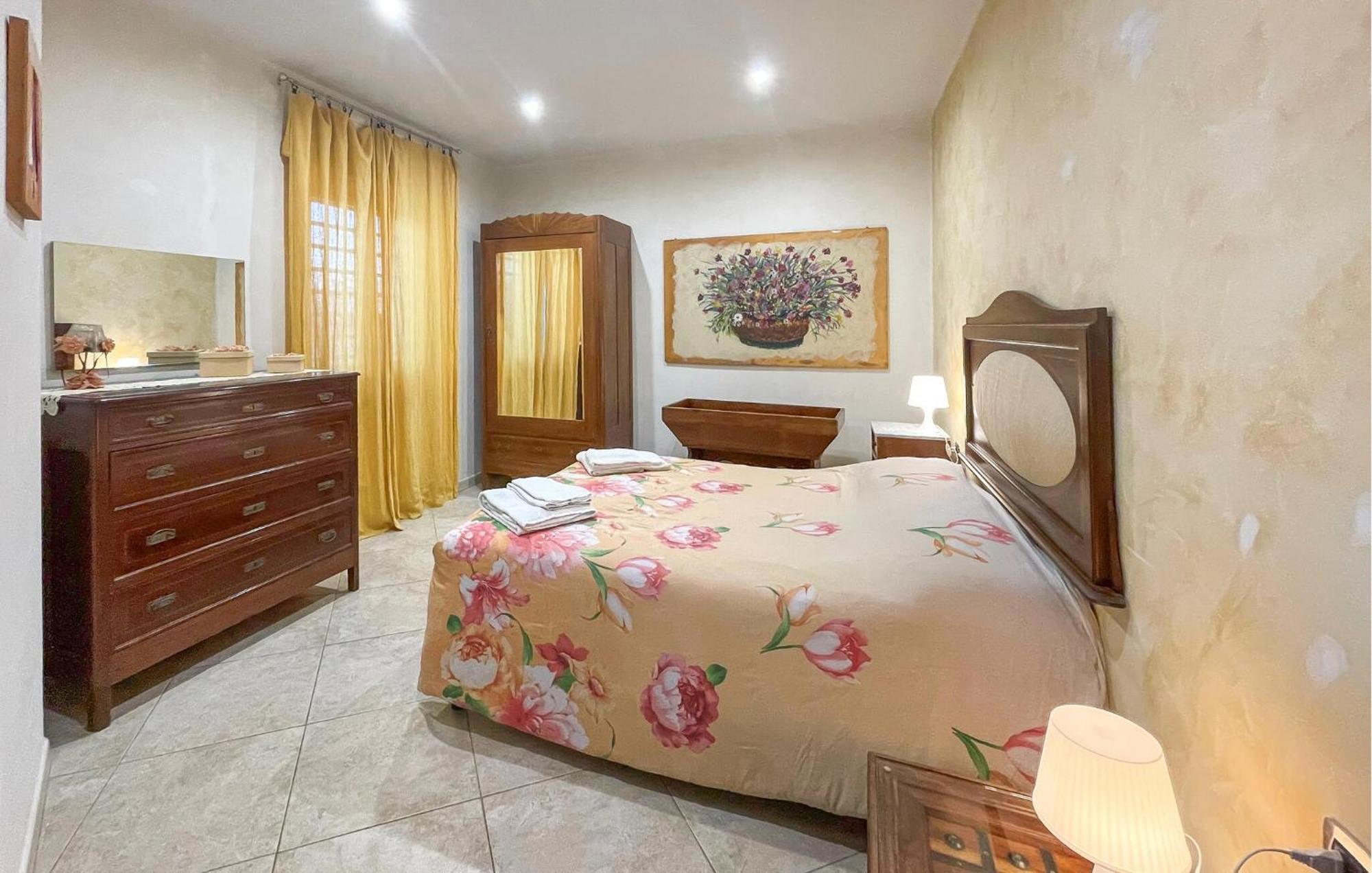 Awesome Apartment In Bari With Wifi Eksteriør billede